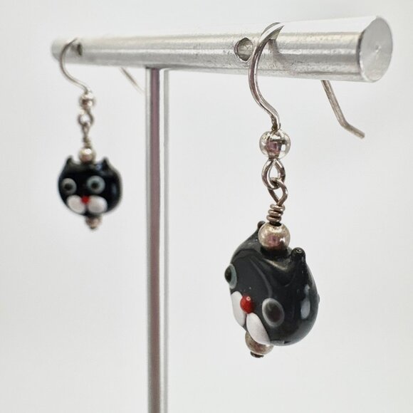 Silver Tone Black & White Enamel Kitty Cat Dangle Earrings Size 1.25" Length - Picture 4 of 9